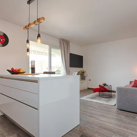 Basic Apartment *