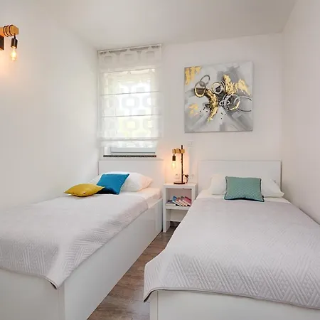 Apartment Basic Vir