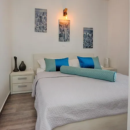 Basic Apartment